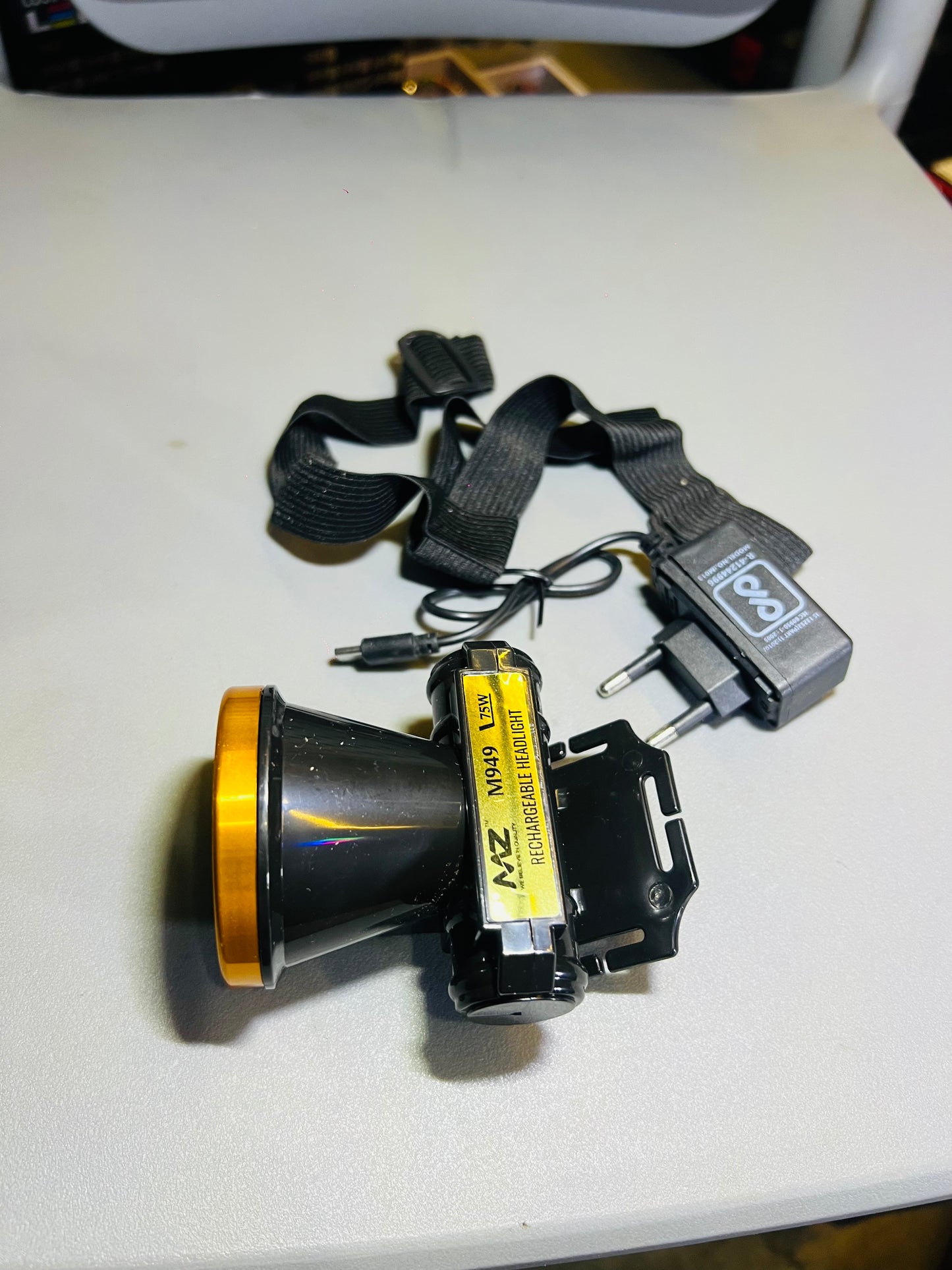 Head Torch / हेड टॉर्च